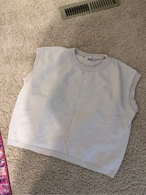 Zenana Outfitters Cream Sleeveless Knit Sweater